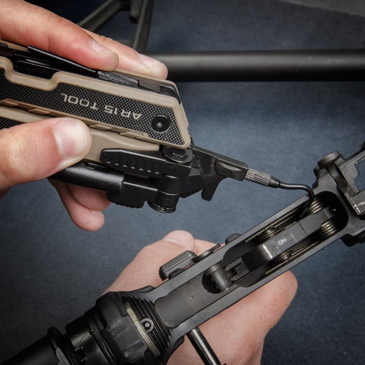 pol_pl_Real-Avid-Multitool-do-konserwacji-broni-AR-15-Tool-AVAR15T-28084_22.jpg