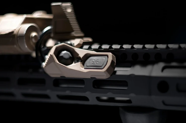 unity-tactical-axon-m-lok-mounting-kit-0679238971cc3a.jpeg